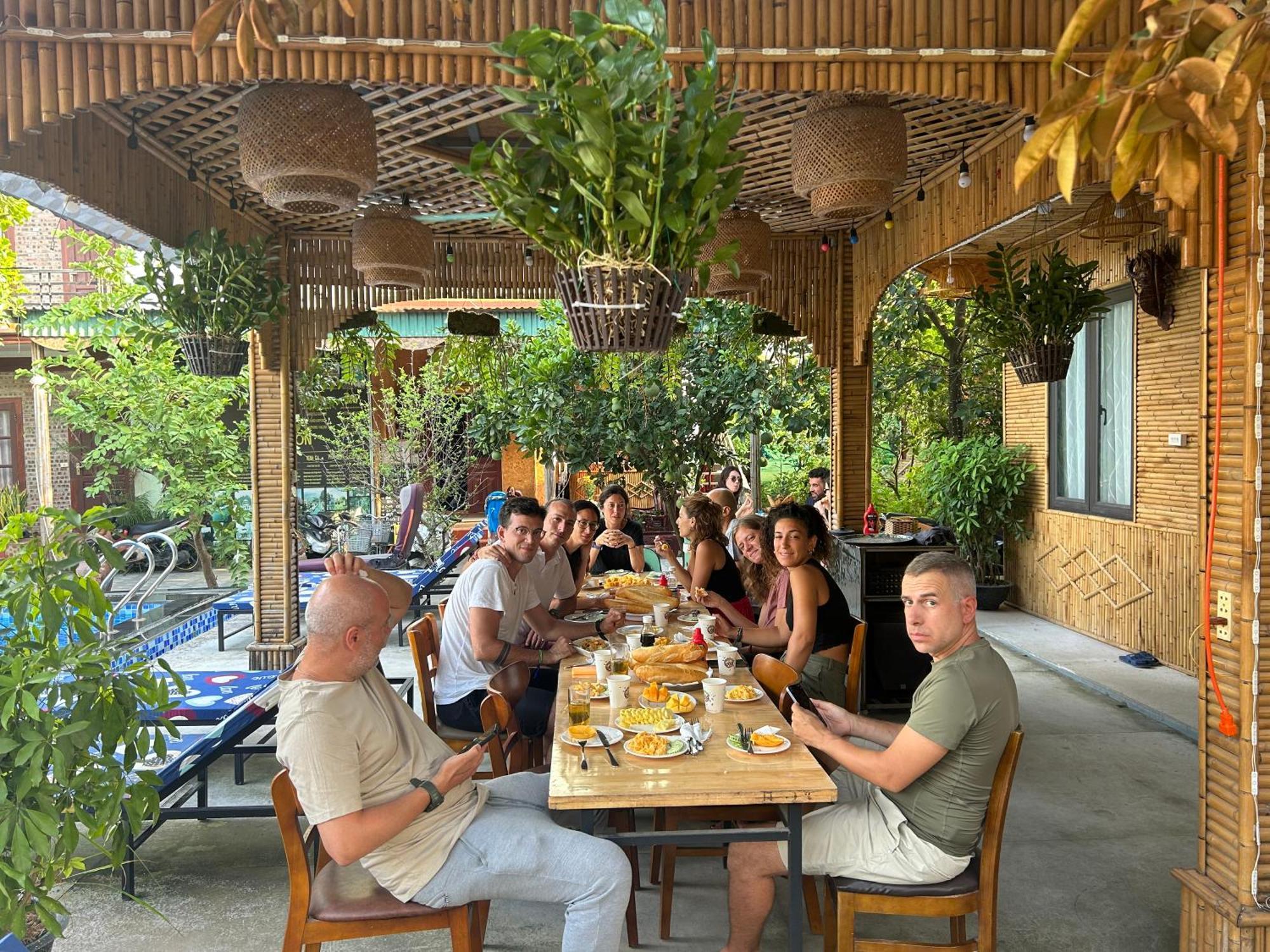 Tam Coc Cuong Hieu Homestay Нин Бин Екстериор снимка